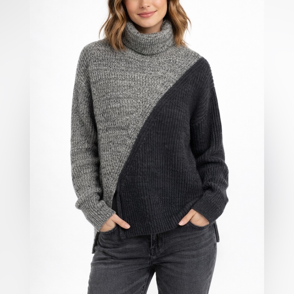 Derek Lam Collective Army Green & Sage Colorblock Turtleneck | Size Large